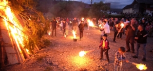 „Feterele”: Tradiție, muzică și bucurie de Sânziene în Vișeu de Jos