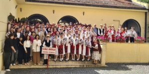 Tradiție, inovație și creativitate: Ediția a VII-a a Proiectului Educațional Național-Concurs „Enroll for fun” a reunit în Baia Mare copii din toată țara