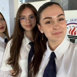 Eleve din cadrul Colegiului Național „Dragoș Vodă” din Sighetu Marmației, premiate la concursul „Memoria Holocaustului”