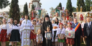 PS Părinte Iustin a slujit la Parohia Ortodoxă Ucraineană Valea Vișeului, cu ocazia serbării hramului și a resfințirii lucrărilor în cadrul bisericii