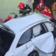 Un tânăr a murit după ce s-a izbit cu mașina de o casă din Cătălina